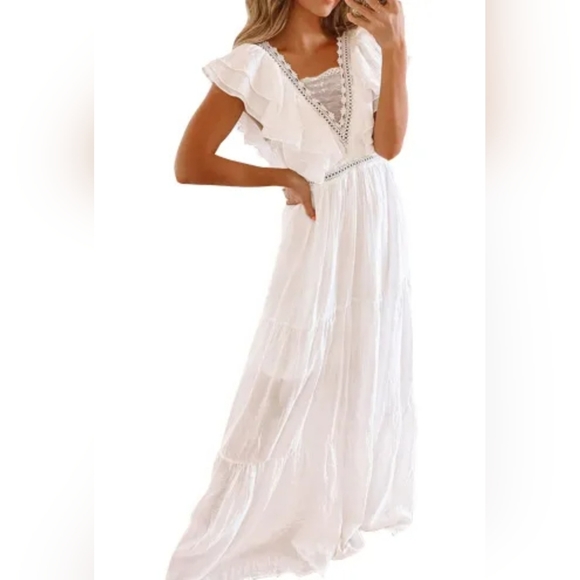 SIZE Large White Bohemian Maxi Dress with lace and ruffles V-neckline Light. - Picture 1 of 13